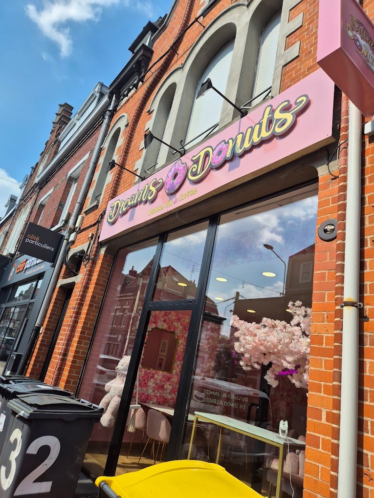 Devanture de Dreams Donuts