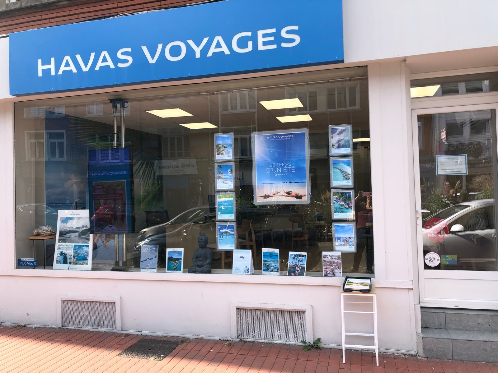 Devanture de Havas Voyages